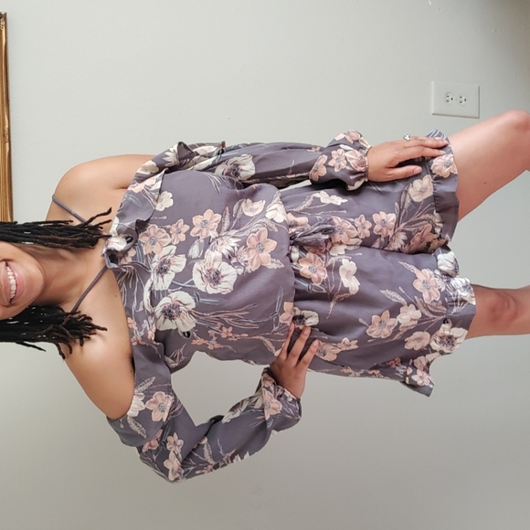 Floral Romper! 🌺🌼🌻 - Picture 6 of 6